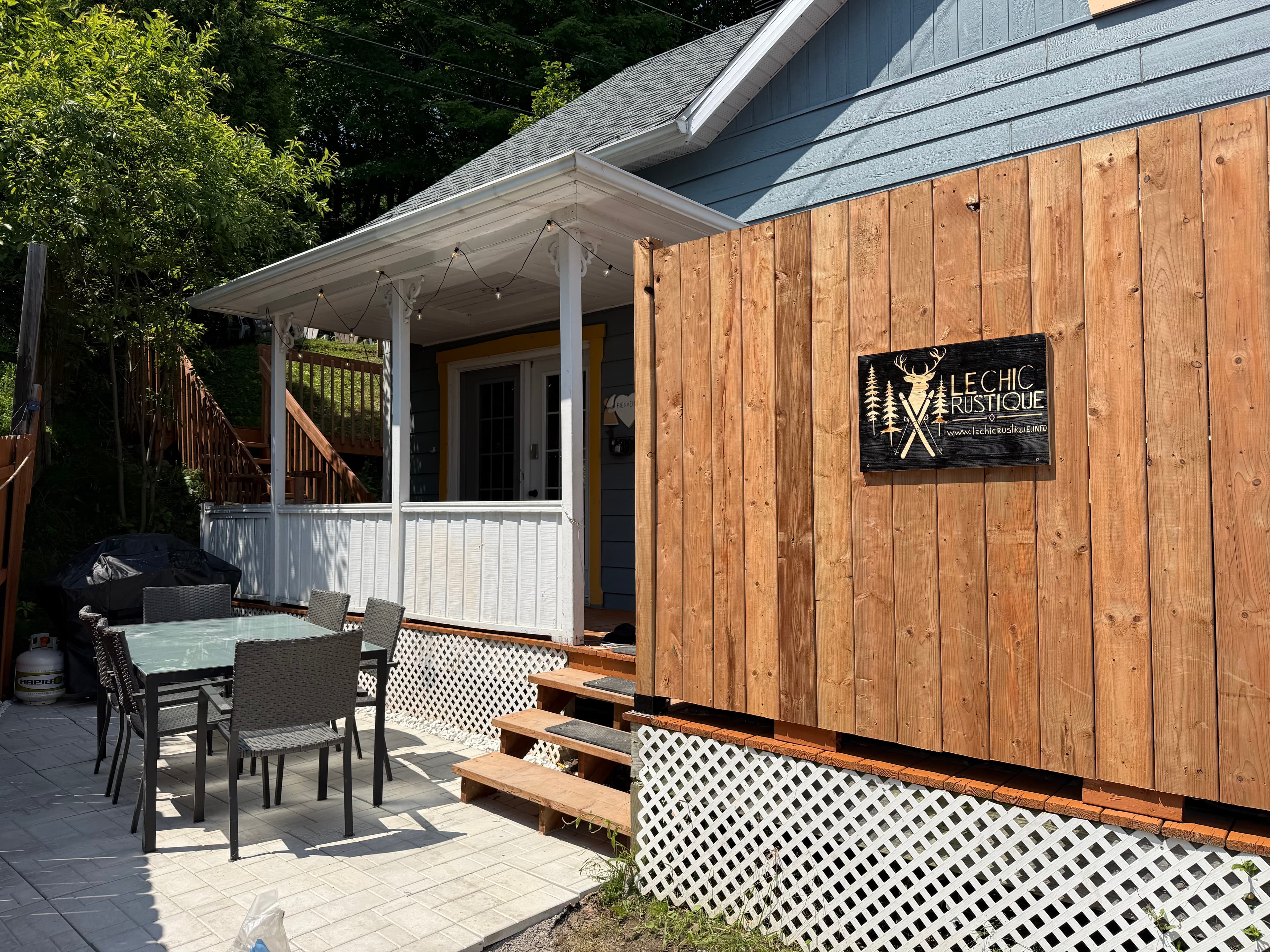 La terrasse privée du Chic-Rustique